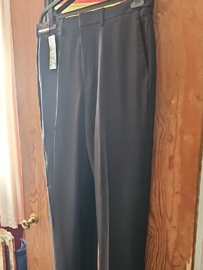 Haggar Men's Black Dress Pants - Modern Flat Front